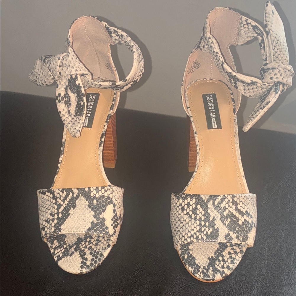 Snakeskin Ankle Tie Heels Sandals - Picture 4 of 8